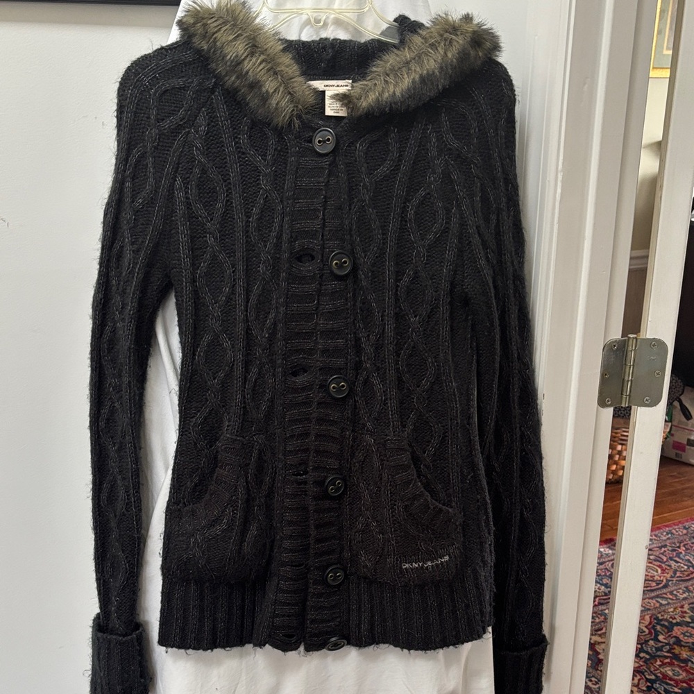 Beautiful cable cardigan with fur line Hood